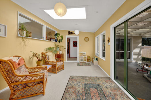 VENDORS RELOCATING – BRING AN OFFER