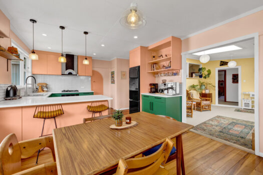 VENDORS RELOCATING – BRING AN OFFER