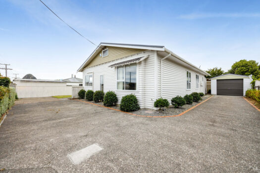 Urgent sale required – bring an offer!