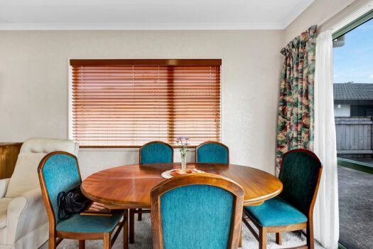 Spacious unit in prime location