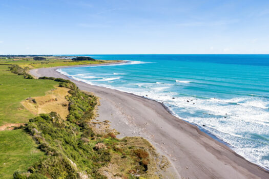 Contemporary Coastal Getaway