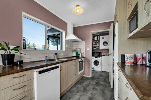 Lifestyle entry in popular Oakura