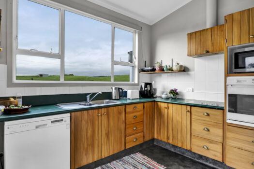 Lifestyle entry in popular Oakura