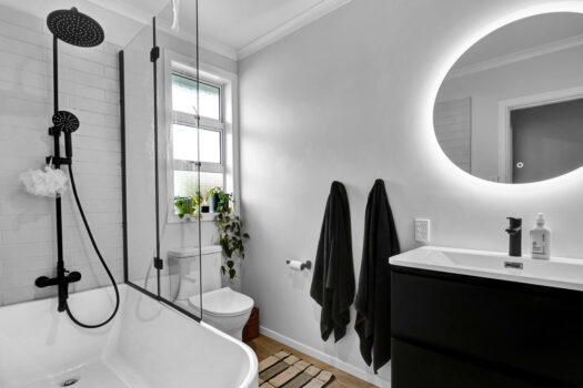 Immaculate, storage galore!