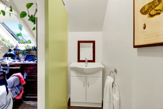 Lock up and leave in prime location!