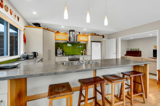 Relaxed Village Vibes