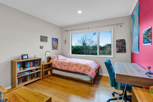 Relaxed Village Vibes