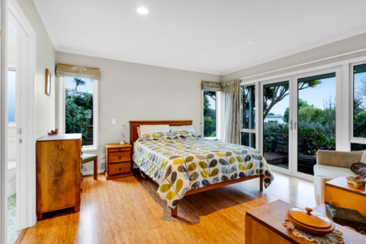 Relaxed Village Vibes