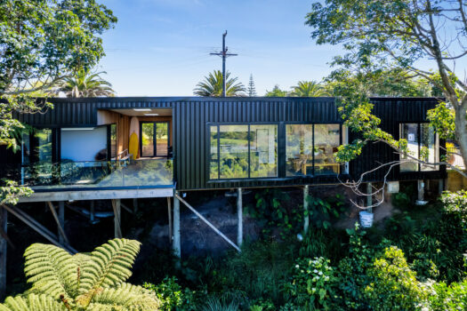 Exceptional Setting, Easy Care