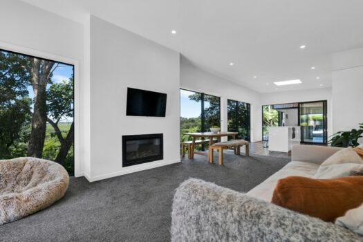 Exceptional Setting, Easy Care