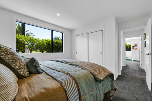 Exceptional Setting, Easy Care