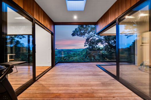 Exceptional Setting, Easy Care