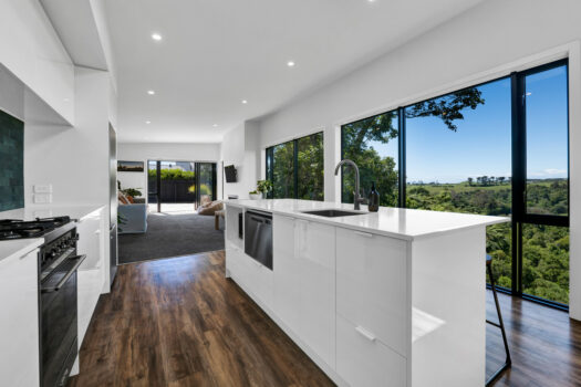 Exceptional Setting, Easy Care