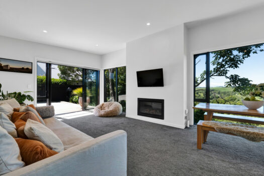 Exceptional Setting, Easy Care