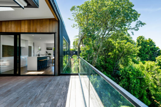 Exceptional Setting, Easy Care