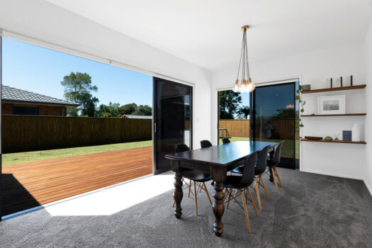 Contemporary Living in Lepperton!