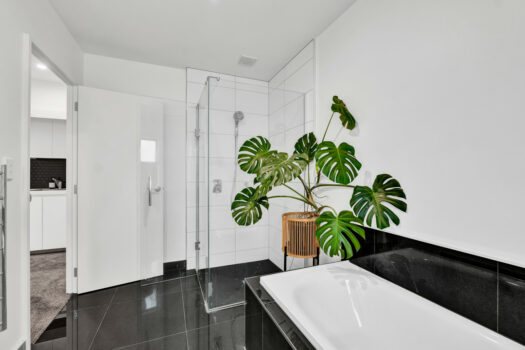 Contemporary Living in Lepperton!