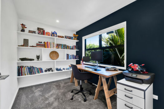 Contemporary Living in Lepperton!