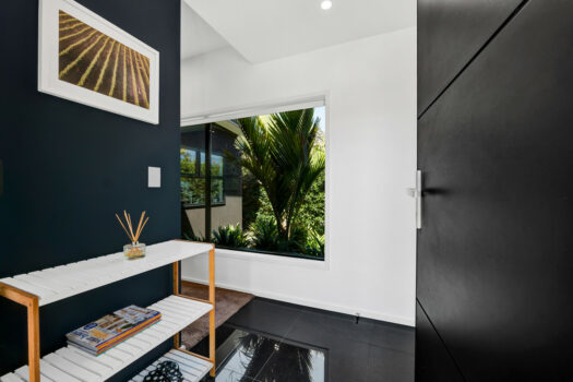 Contemporary Living in Lepperton!