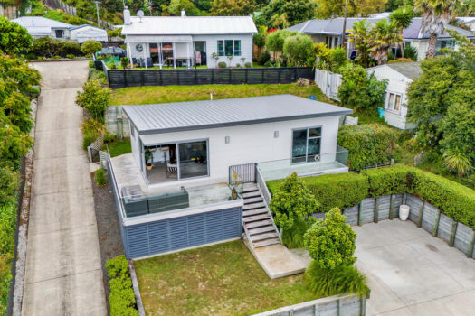 Cute, modern, lock and leave!