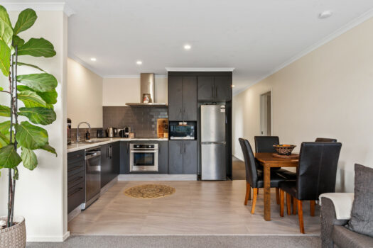 Sitting Pretty on Pense