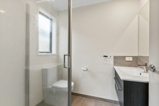 Sitting Pretty on Pense