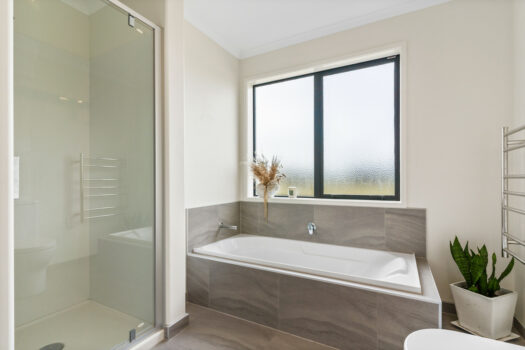 Sitting Pretty on Pense