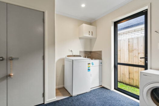 Sitting Pretty on Pense