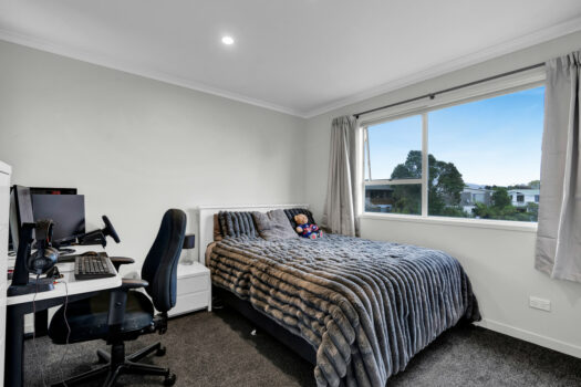 Fully renovated & Full of Sunshine