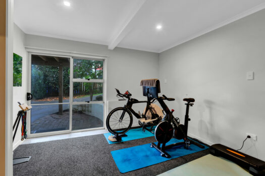 Fully renovated & Full of Sunshine