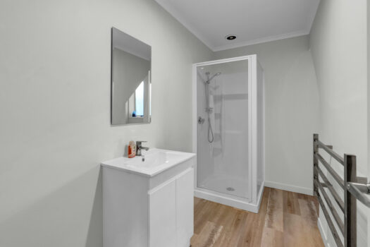 Fully renovated & Full of Sunshine