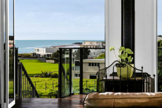 Dual living or home and income in prime location!