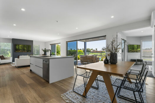 Dive into Palm Springs Luxury