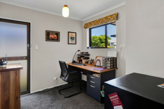 Oakura Family Escape – Sea Views!