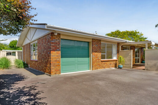 Tidy Townhouse – Fantastic Location