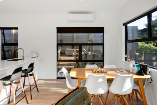 Relocating Vendor wants SOLD!