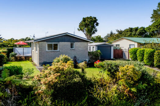 Downsize or invest in easy care home!