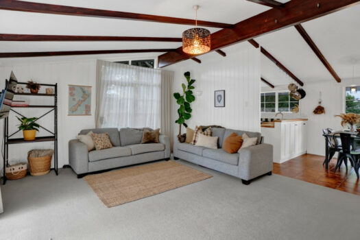 Sun-Soaked, Family-Ready!