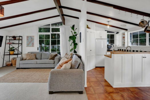 Sun-Soaked, Family-Ready!