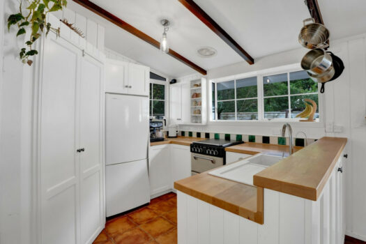 Sun-Soaked, Family-Ready!