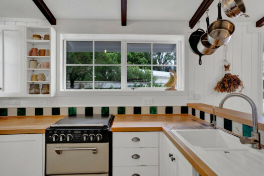 Sun-Soaked, Family-Ready!