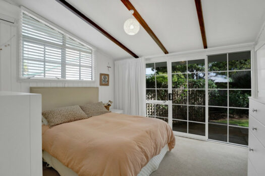 Sun-Soaked, Family-Ready!