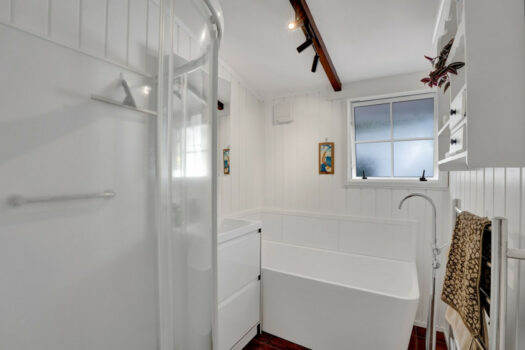 Sun-Soaked, Family-Ready!