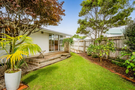 Sun-Soaked, Family-Ready!