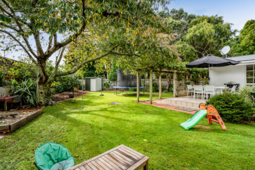 Sun-Soaked, Family-Ready!