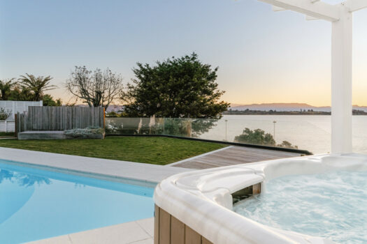 Iconic Waterfront Paradise