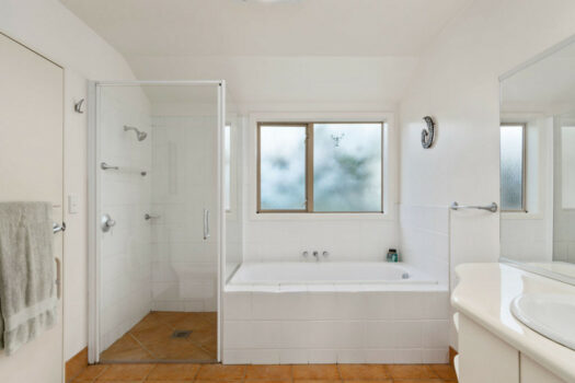 Huge Price Drop! Vendor relocating…