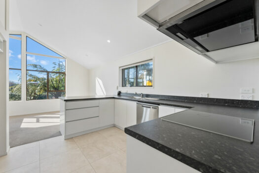 Sunny and Elevated in the Heart of Merrilands