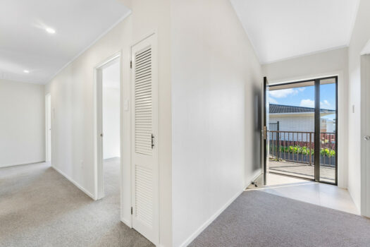 Sunny and Elevated in the Heart of Merrilands