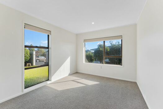 Sunny and Elevated in the Heart of Merrilands